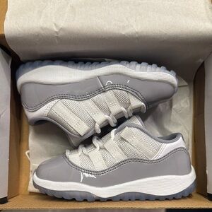 SOLD:Jordan 11 Low